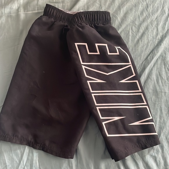 Nike shorts - Picture 2 of 4